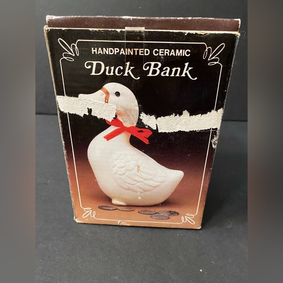 Vintage Christmas White Dunk Bank Hand Painted Ceramic Brand new in box - Picture 8 of 11